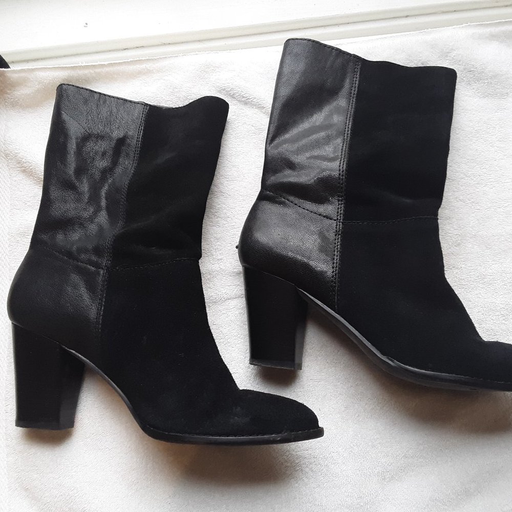 Women's Saks Fifth Avenue BLACK boots